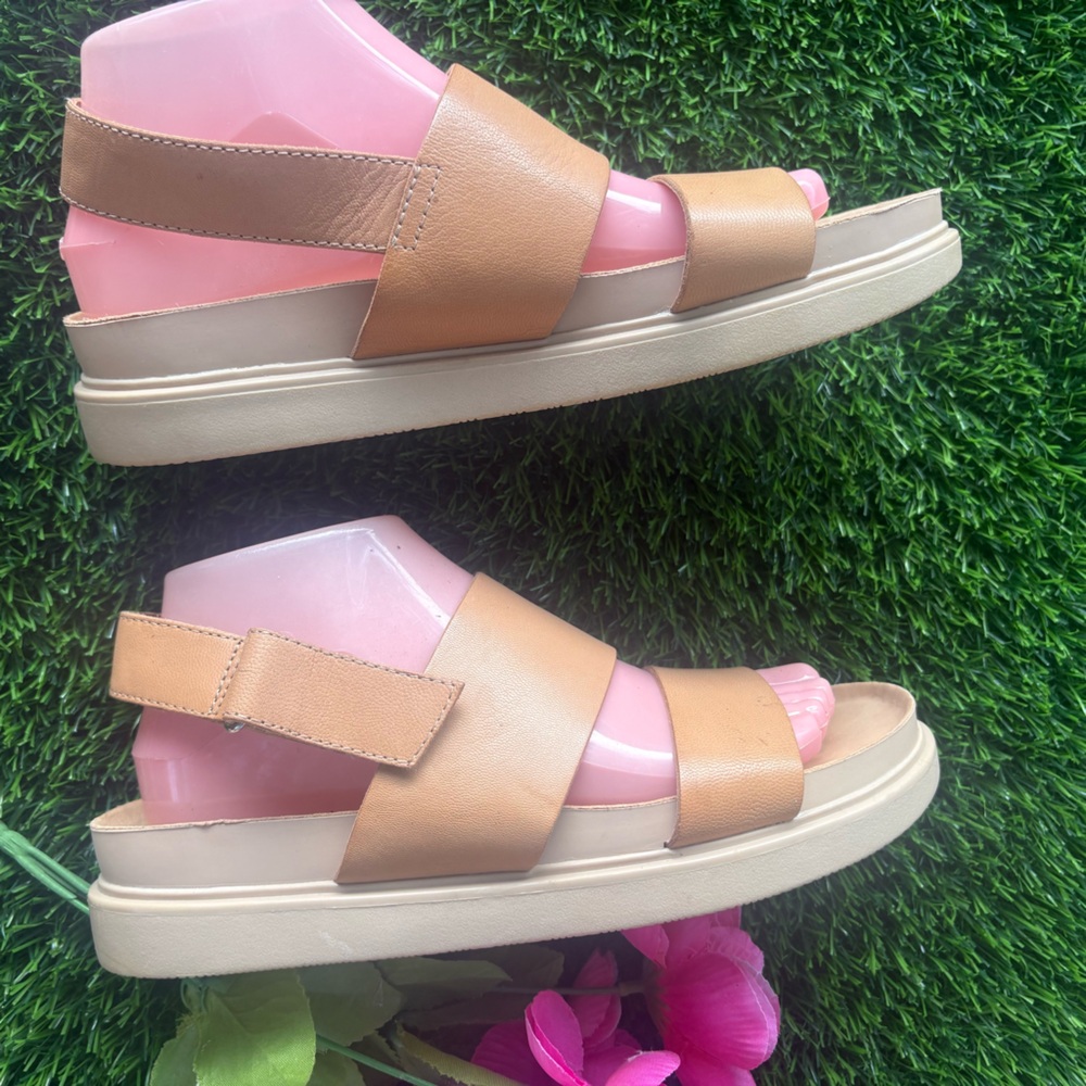 VAGABOND TAN STRAPPY SANDALS 39/8.5 VELCRO